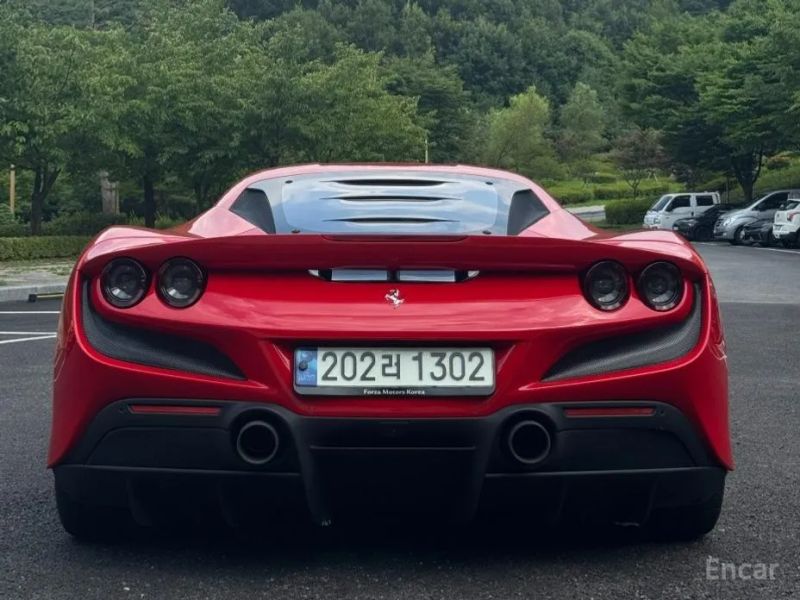 Ferrari F8