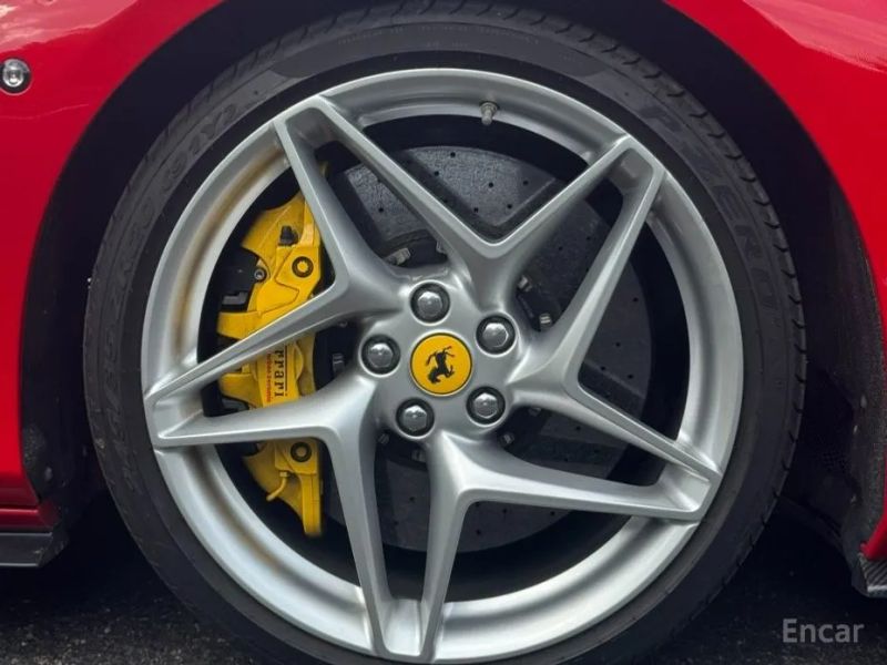 Ferrari F8