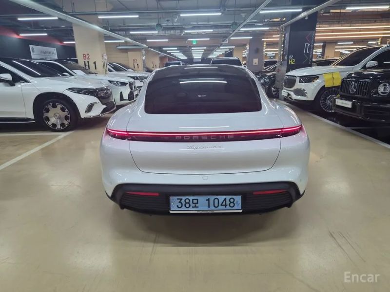 Porsche Taycan