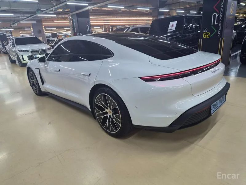Porsche Taycan
