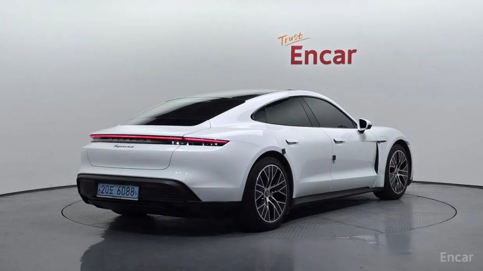 Porsche Taycan