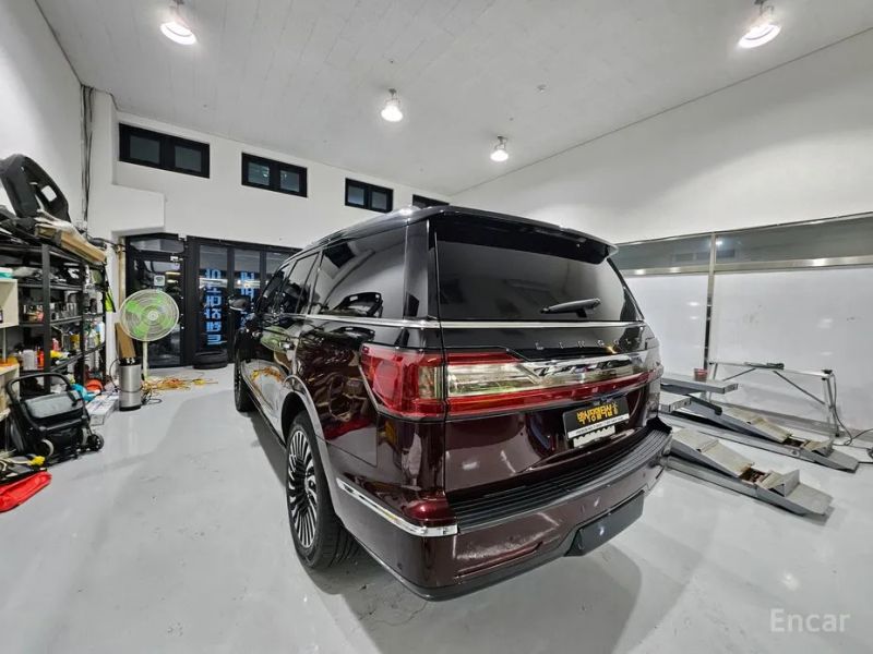 Lincoln Navigator