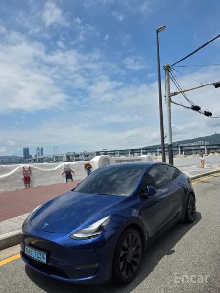 Tesla model-y