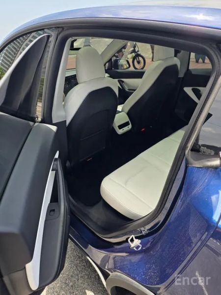 Tesla model-y