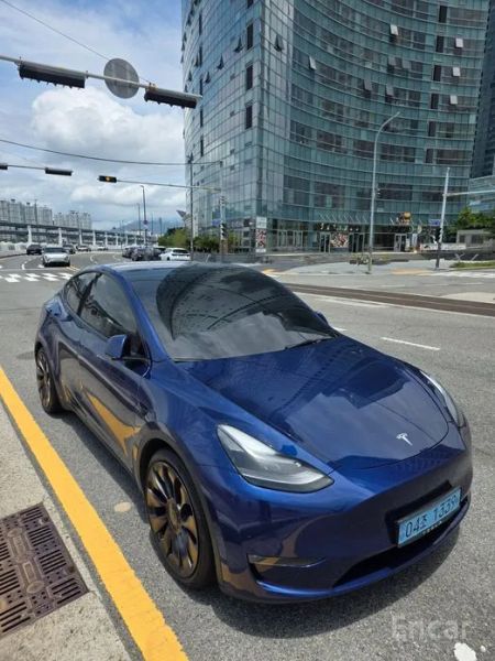 Tesla model-y