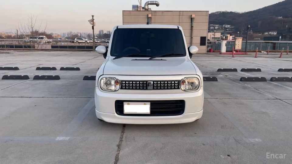 Suzuki Alto Lapin