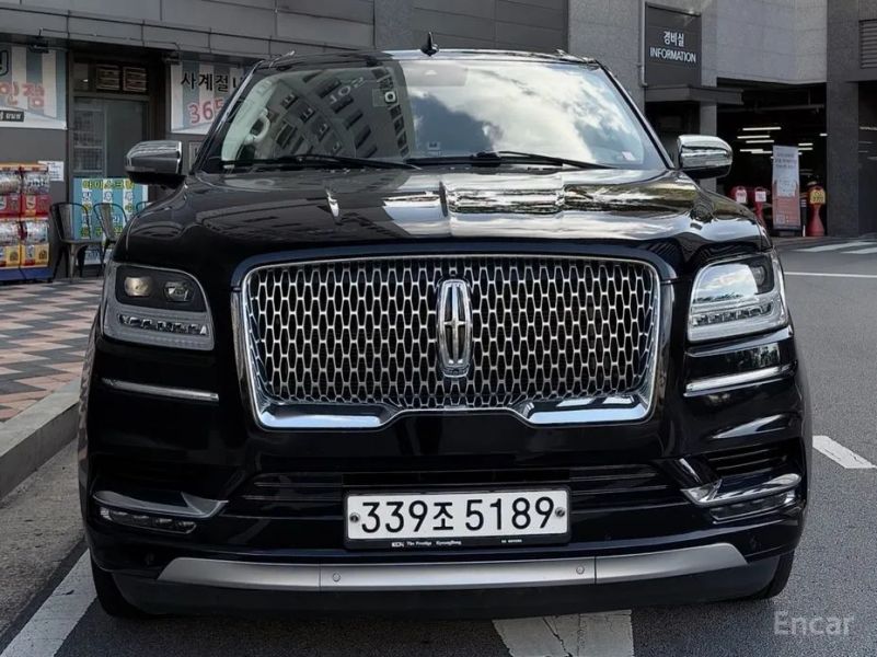 Lincoln Navigator