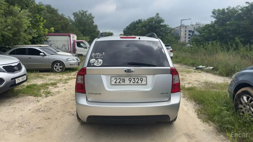 Kia Carens