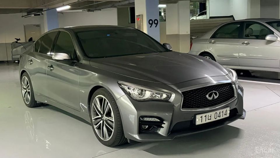 Infiniti Q50