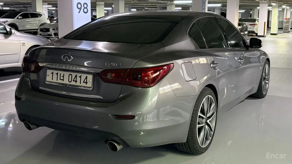 Infiniti Q50
