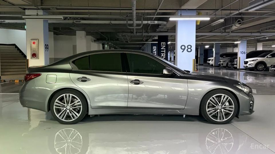 Infiniti Q50