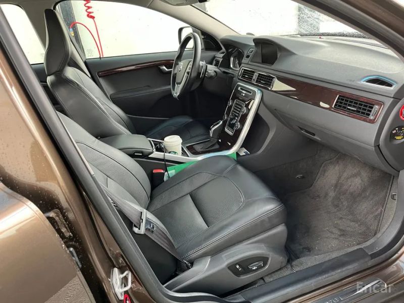 Volvo XC70
