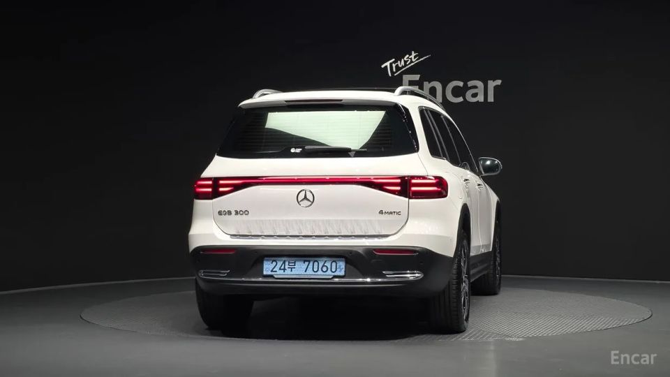 Mercedes-Benz EQB
