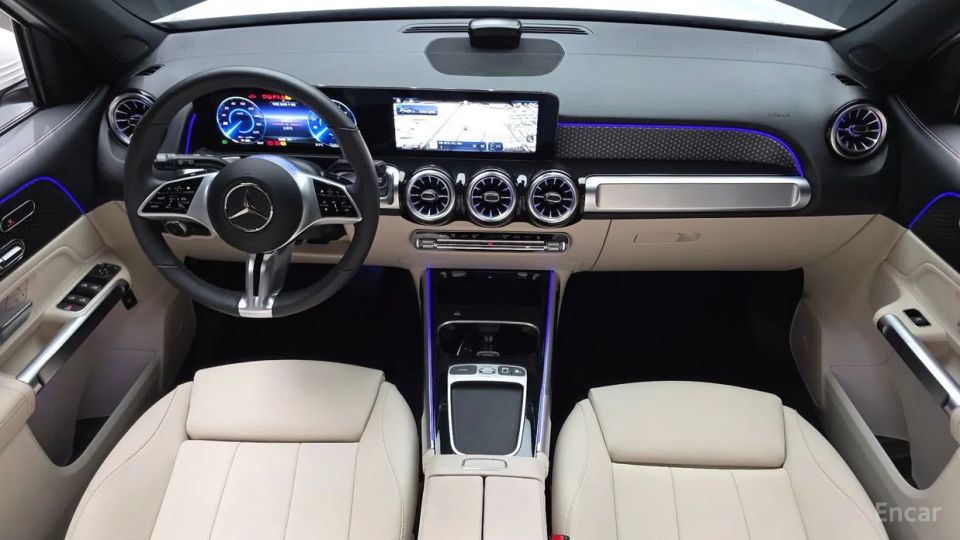 Mercedes-Benz EQB