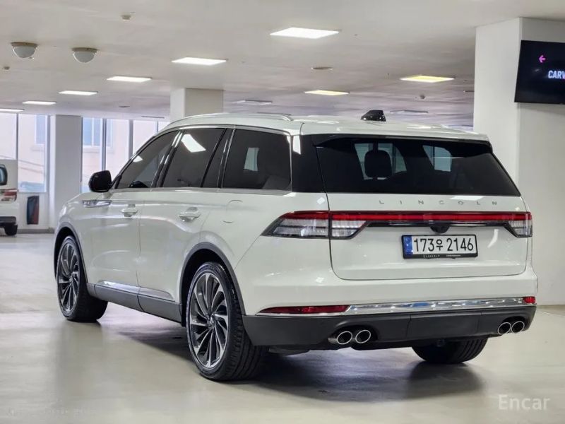 Lincoln Aviator