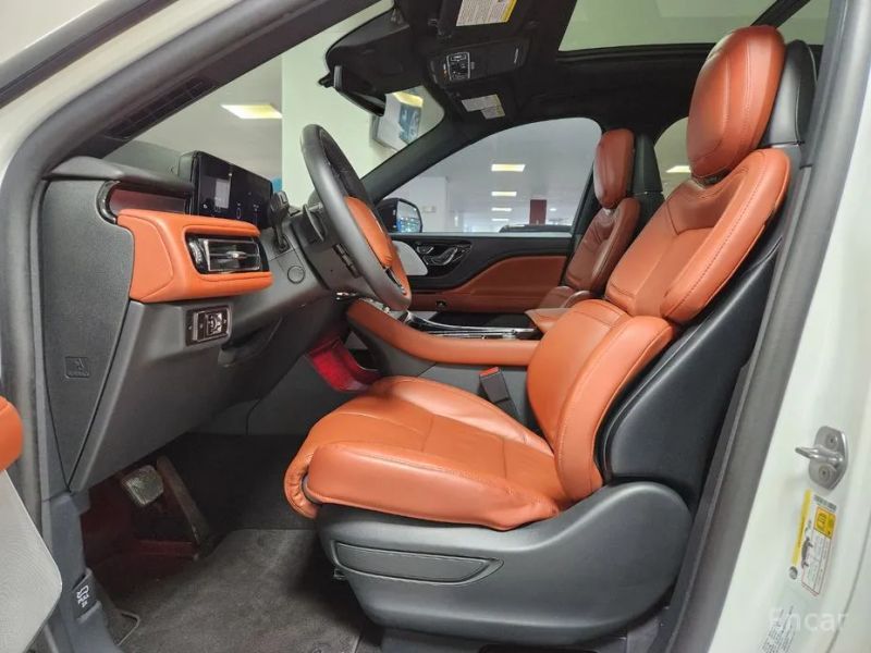 Lincoln Aviator