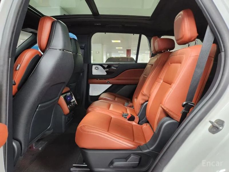 Lincoln Aviator
