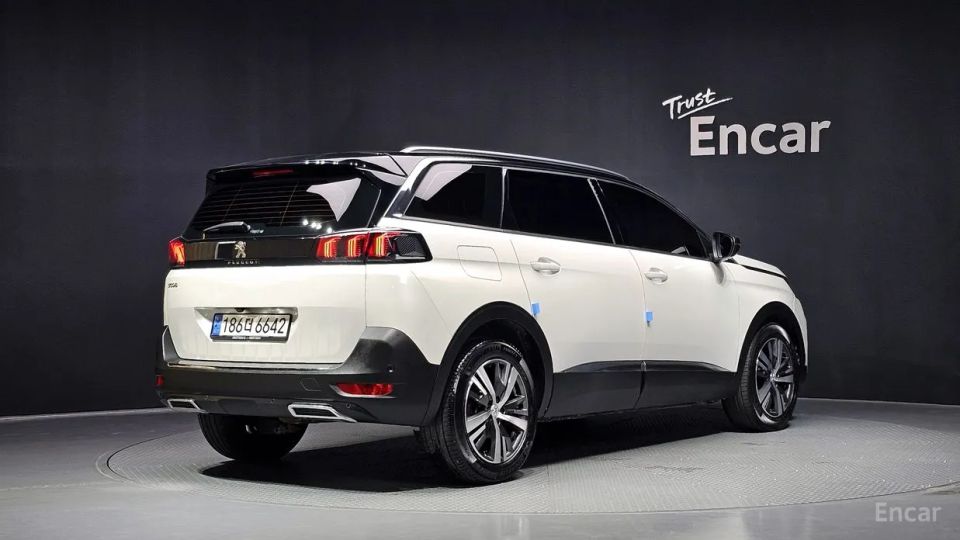 Peugeot 5008