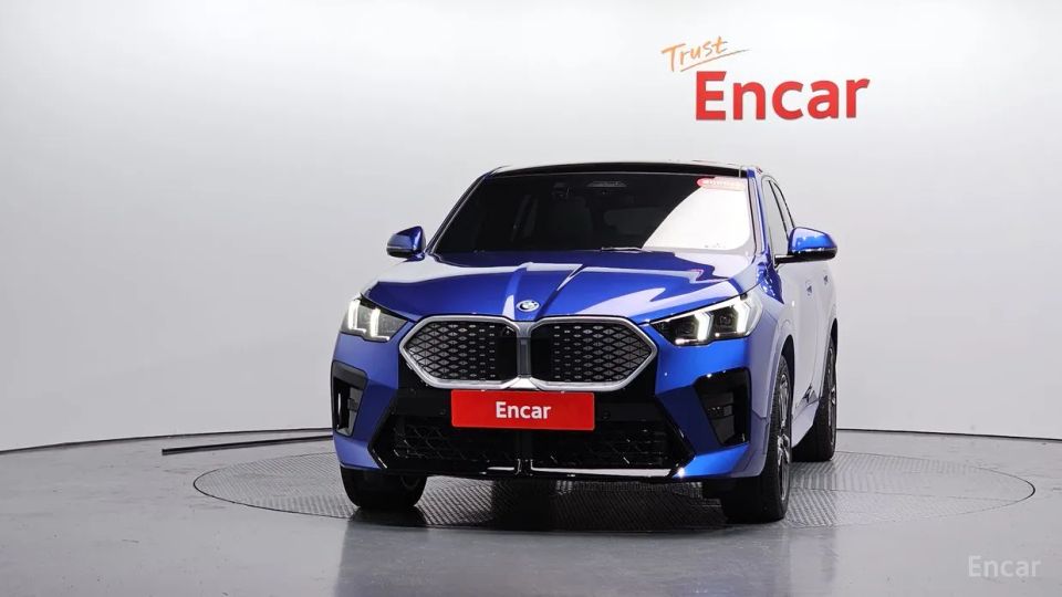 BMW IX2