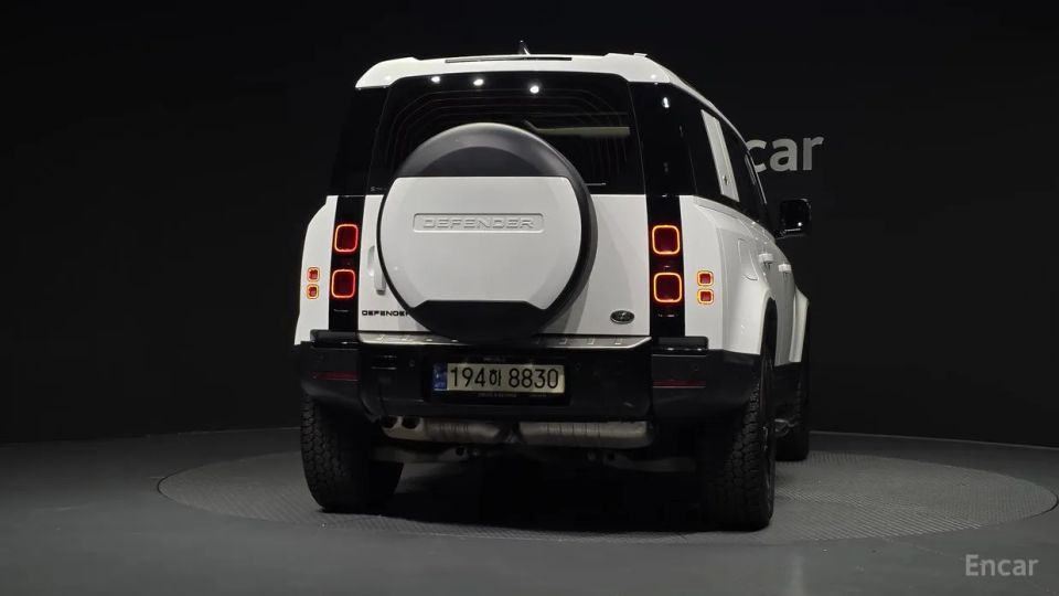 Land Rover Defender