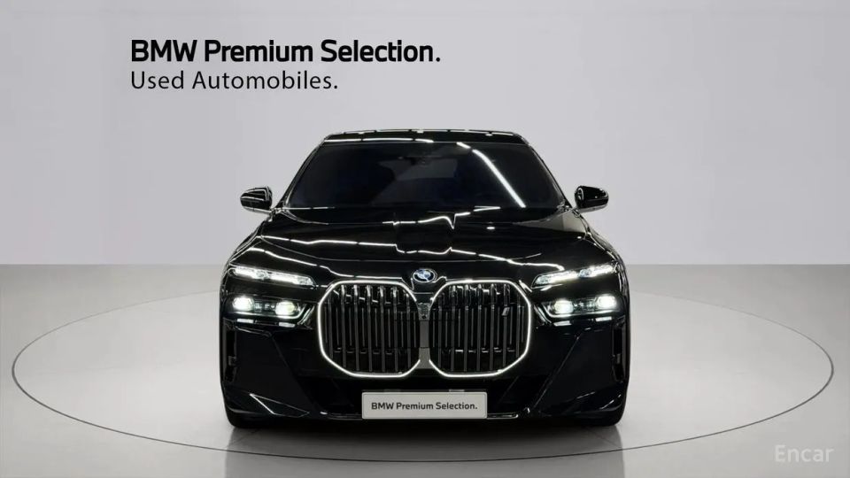 Bmw i7