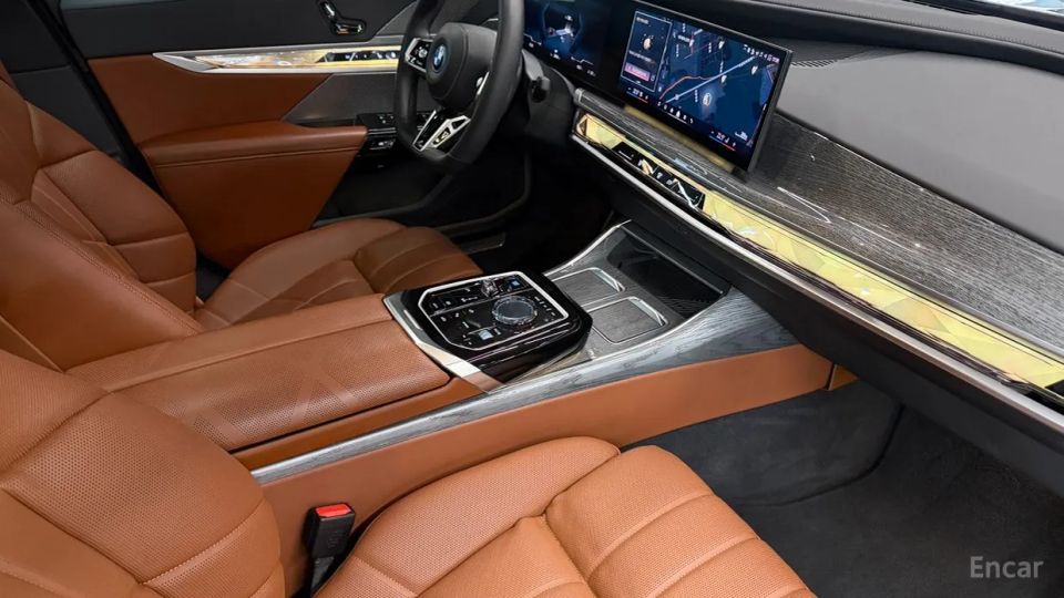Bmw i7