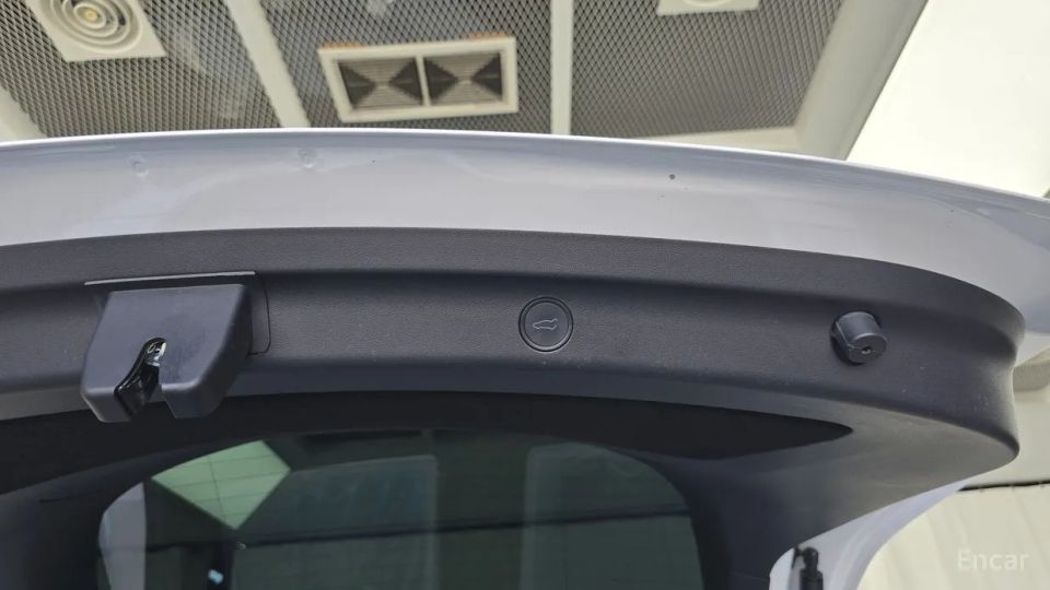 Tesla model-y