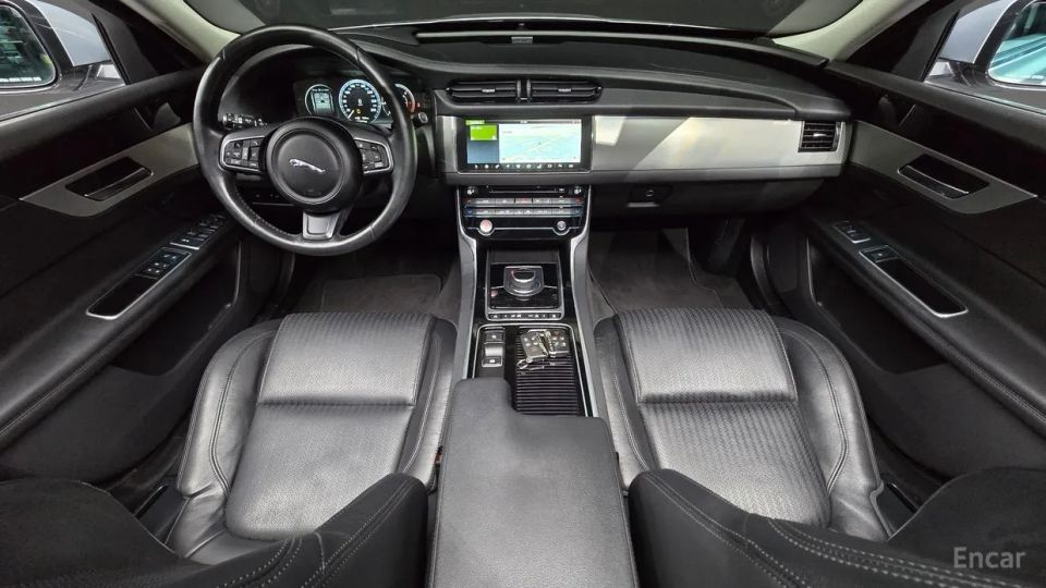 Jaguar xf