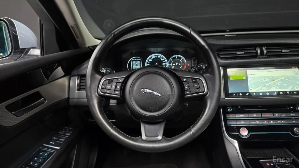 Jaguar xf