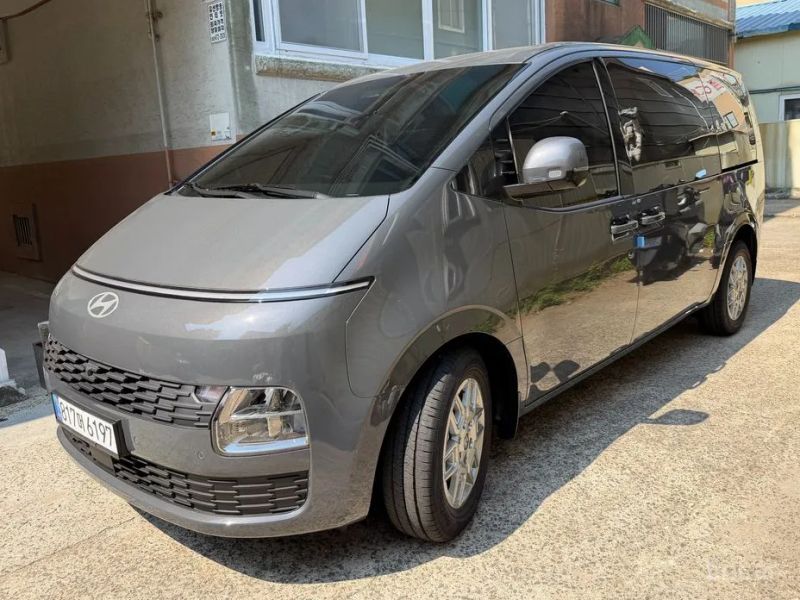Hyundai Staria