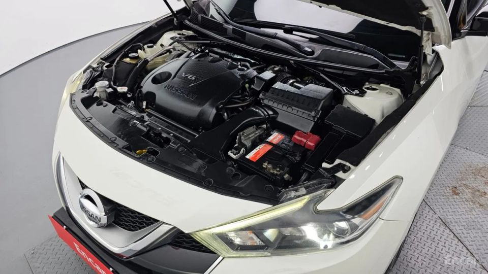 Nissan Maxima