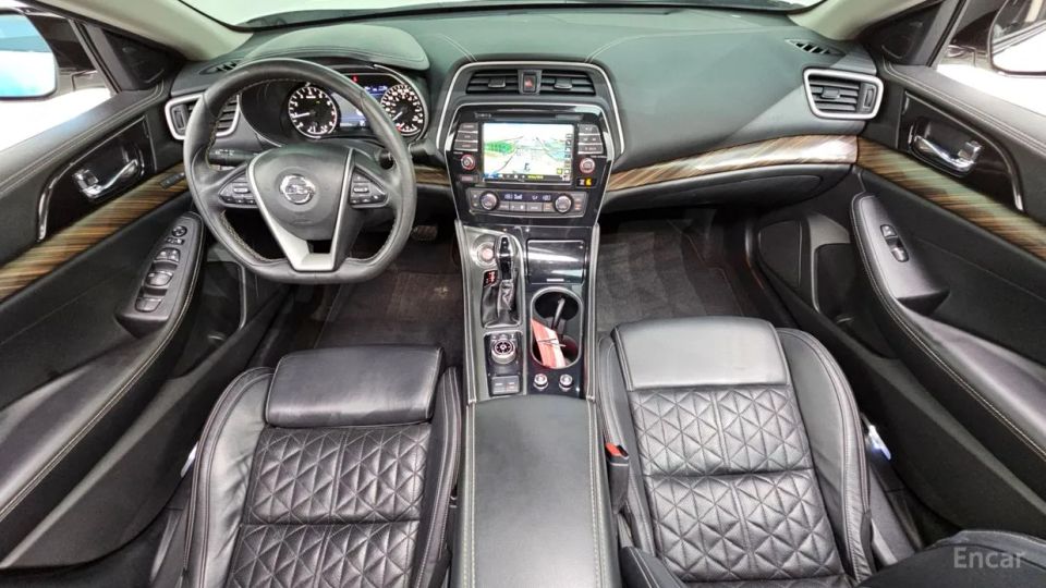 Nissan Maxima