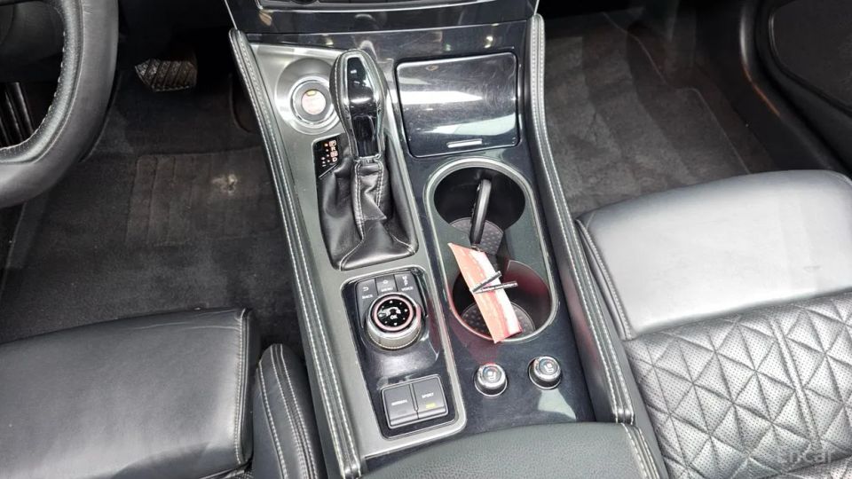 Nissan Maxima