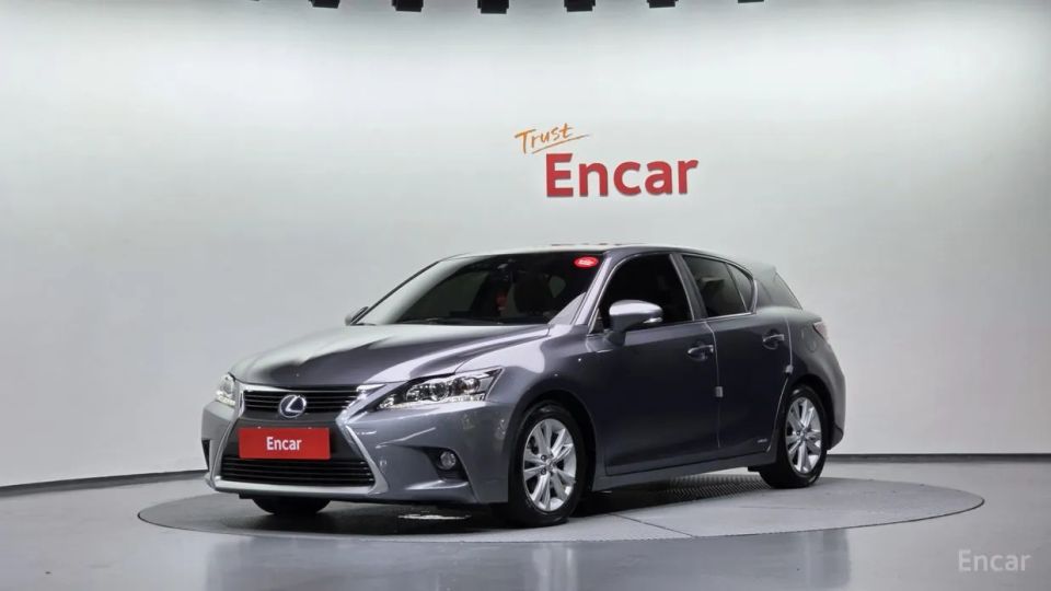 Lexus CT200h