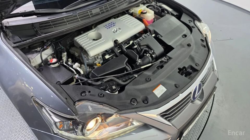 Lexus CT200h