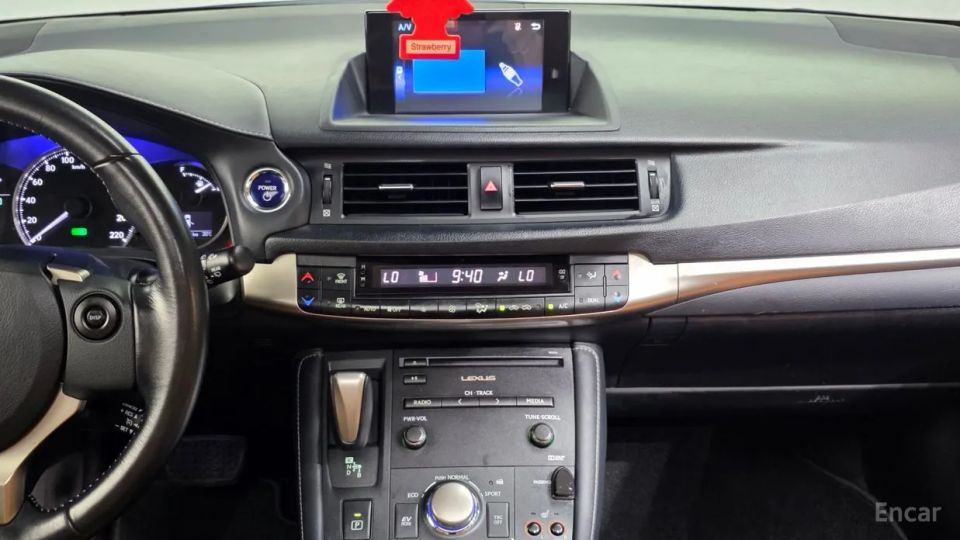 Lexus CT200h