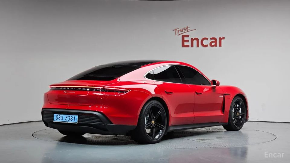 Porsche Taycan