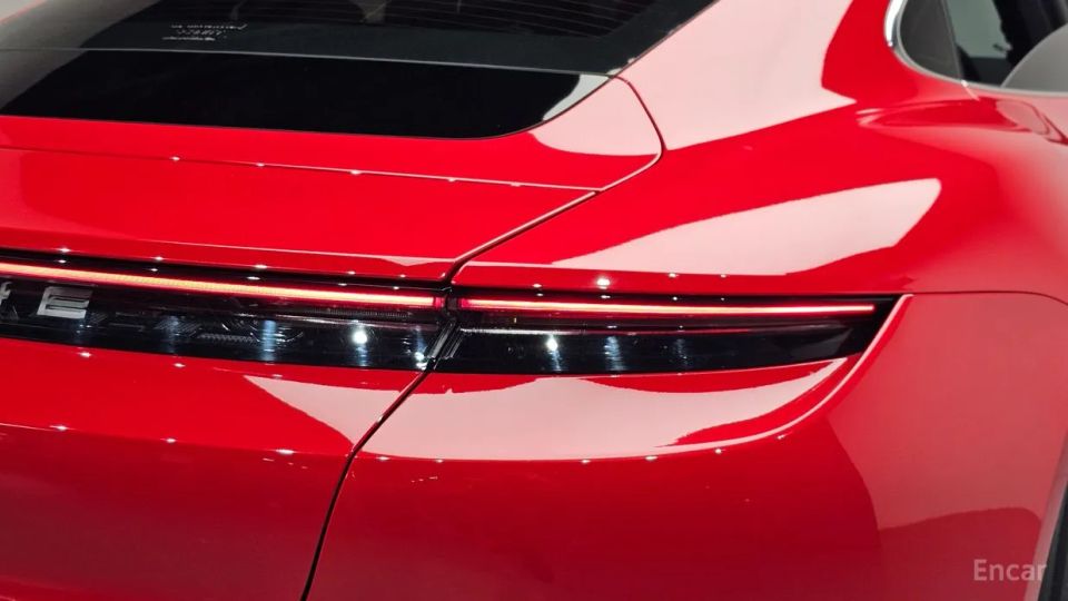 Porsche Taycan