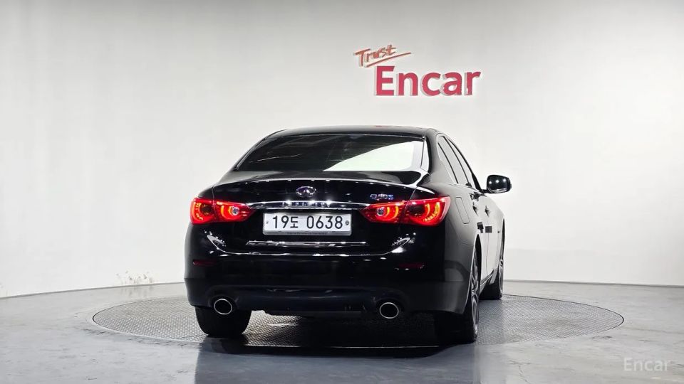 Infiniti Q50