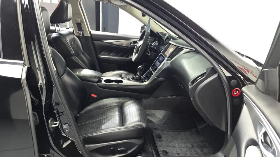 Infiniti Q50