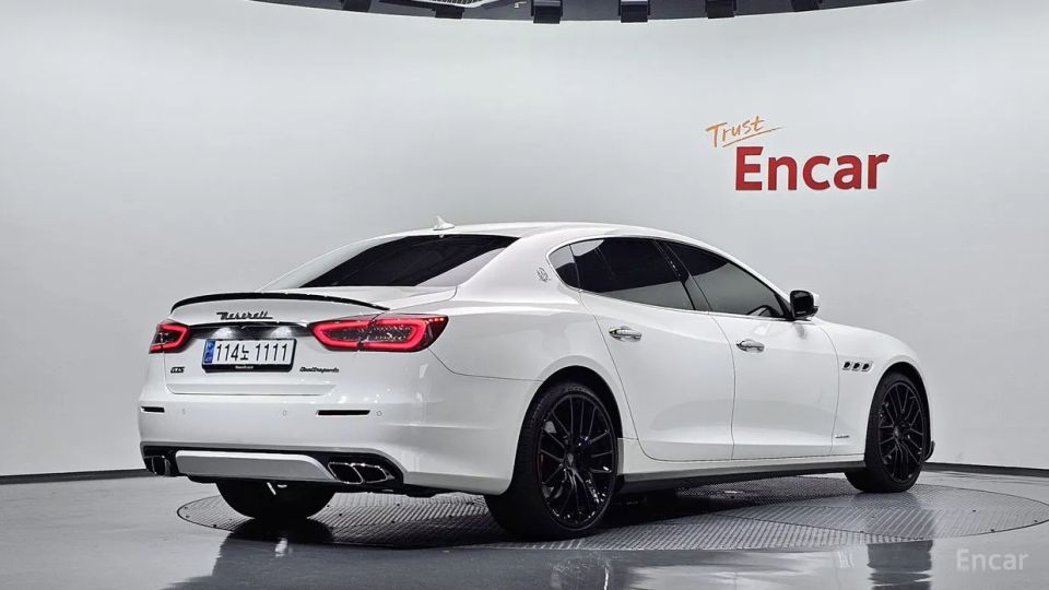 Maserati Quattroporte