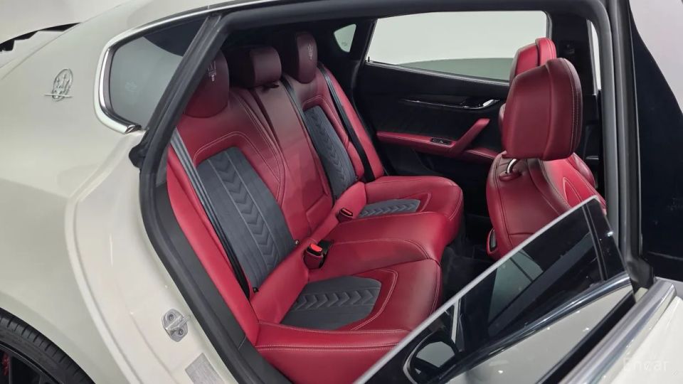 Maserati Quattroporte