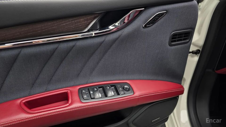 Maserati Quattroporte