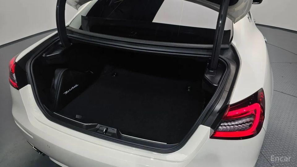 Maserati Quattroporte