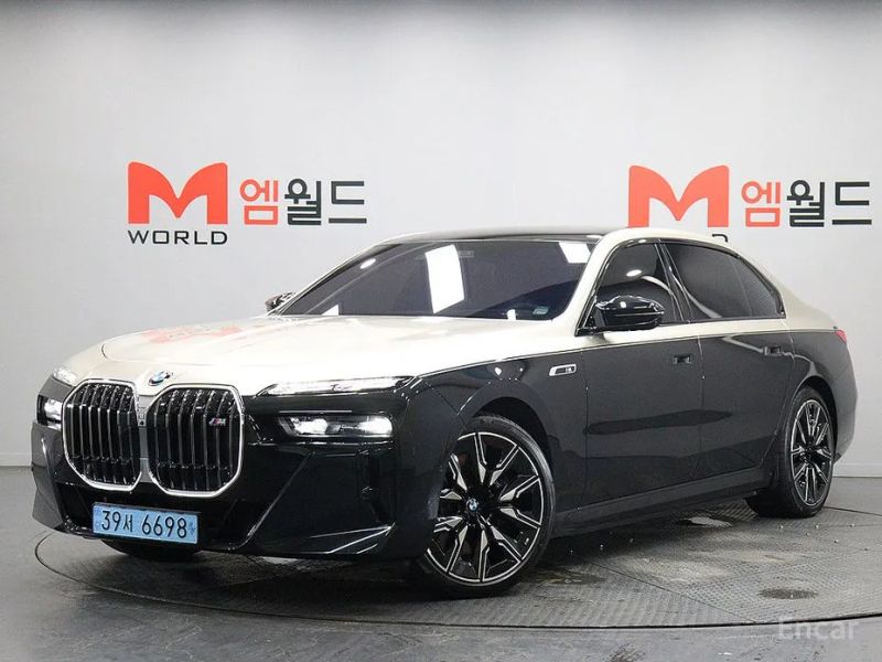 BMW i7