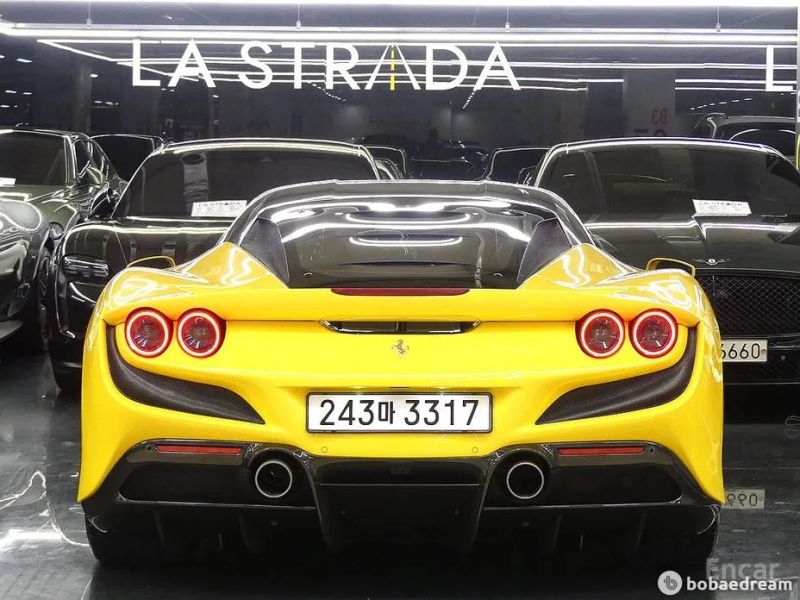 Ferrari F8