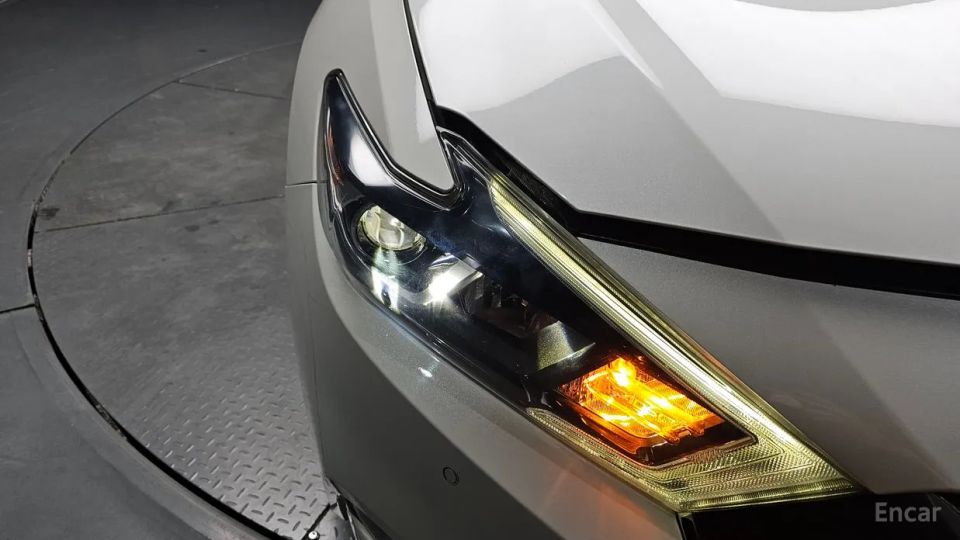 Nissan Maxima