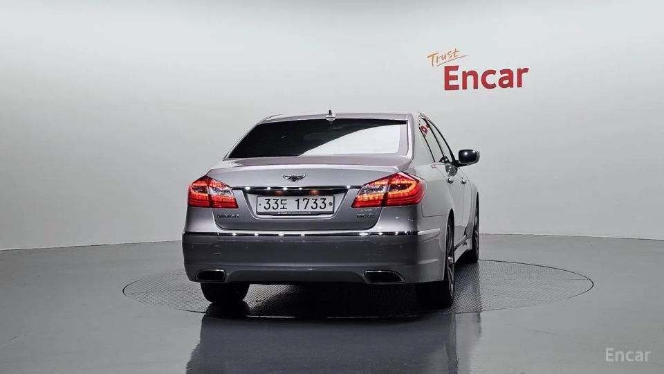 Hyundai Genesis
