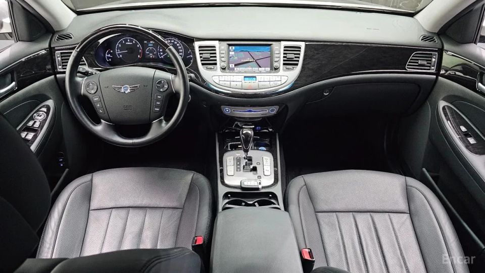 Hyundai Genesis