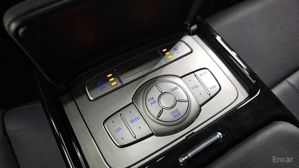 Hyundai Genesis